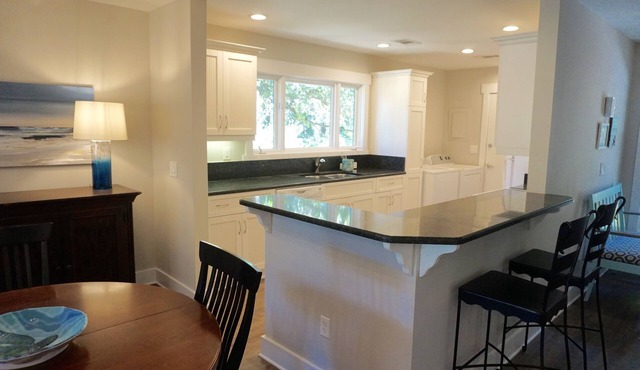 Greenslake Cottage with Golf Course View and community pool access!