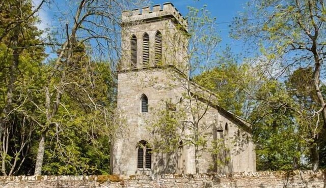 GREYSTEAD OLD CHURCH, pet friendly, with open fire in Bellingham