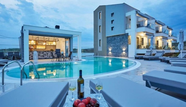 GreyStone Suites