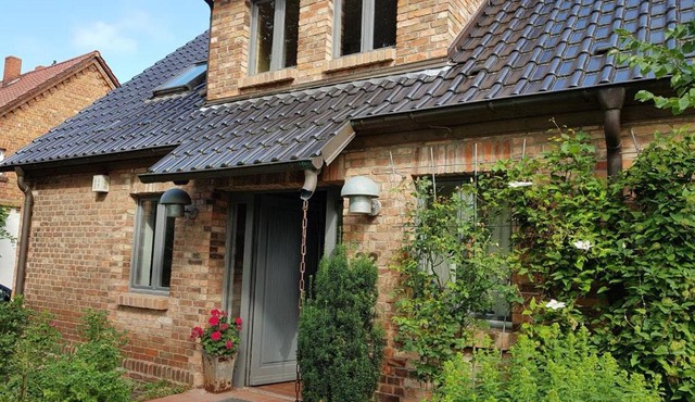 Große Wohnung/Haushälfte in Peetzig am See