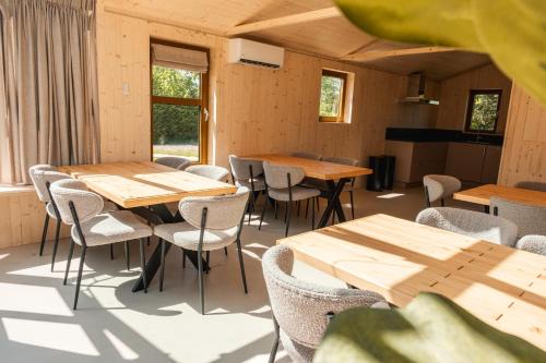 Groepsruimte + 4 Tiny Greenhouses (16 personen)