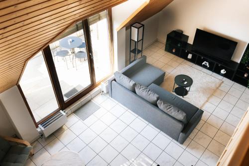 Grosse Galerie-Wohnung für 7 Gäste - Airport Messe Stuttgart - Balkon - Parkplatz