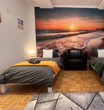 Grosses Apartment Aschaffenburg 4 Schlafzimmer für bis zu 11 Gäste AschaffApartment Mainaschaff