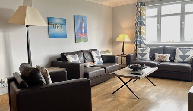 Ground floor 2-bedroom spacious apartment overlooking the famous James Braid Brora Golf Course.