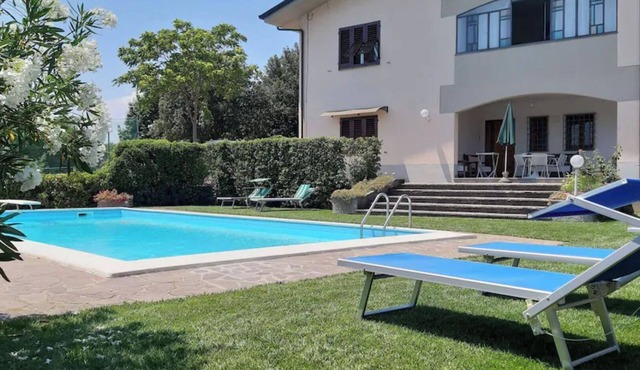 GROUND FLOOR APARTMENT