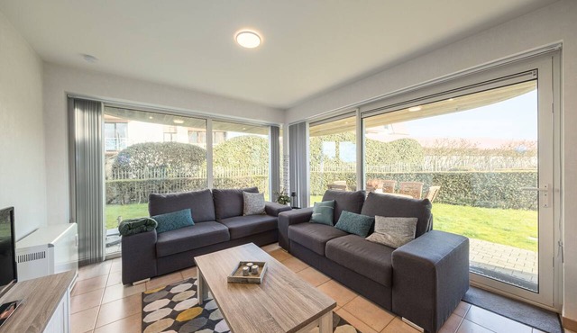Ground floor apartment with large garden