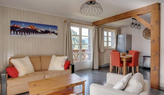 Ground floor, balcony, parking, tv, 54m², Châtel