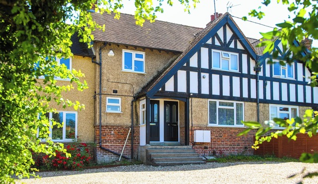 Ground floor flat, parking, sleeps 3, Oxford