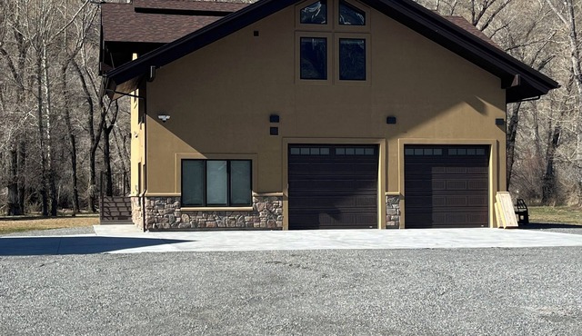 Ground floor level apartment for relaxing in beautiful Mackay Idaho