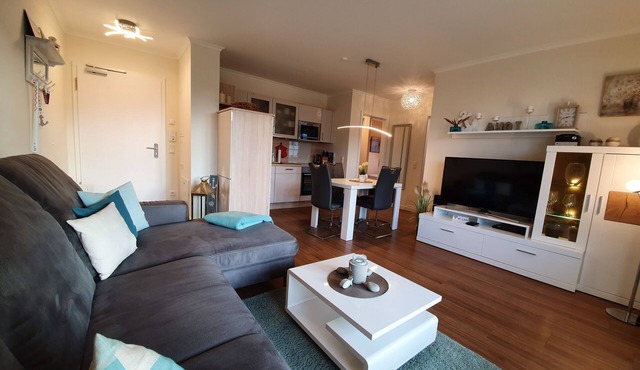 Ground floor/quiet/WLAN/terrace with garden and the sound of waves/holiday from day 1