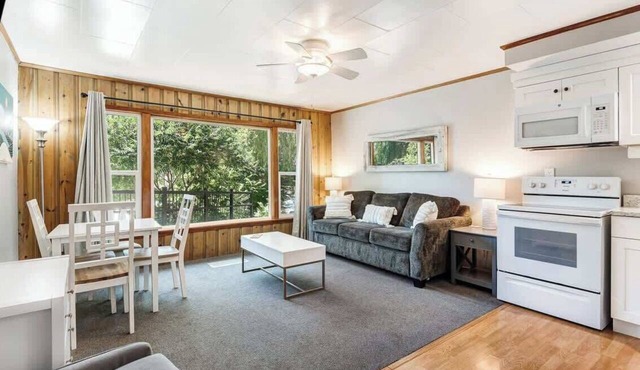 Ground Floor Riverside Cottage with Patio!