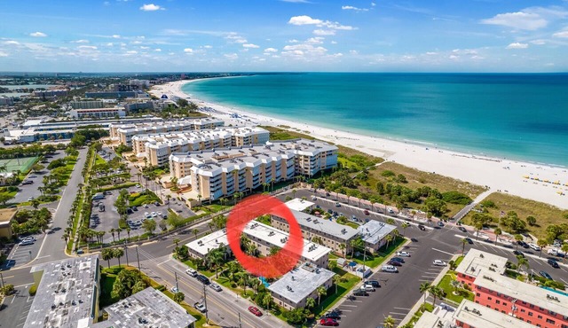 GROUND FLOOR ~ Simple 2BR beach-side condo with pool, sleeps 6 ~ FN 601
