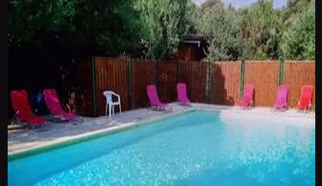 Ground floor apartment in provencal area