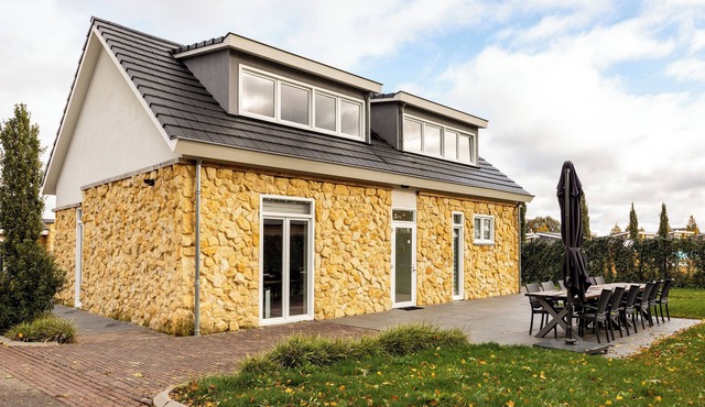Group accommodation 12+3