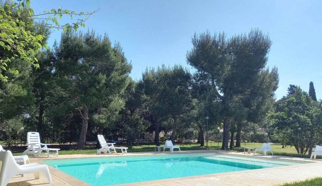 Group villa, pool,12 guests, 2 independent villas, bbq, 3 km sandy beaches