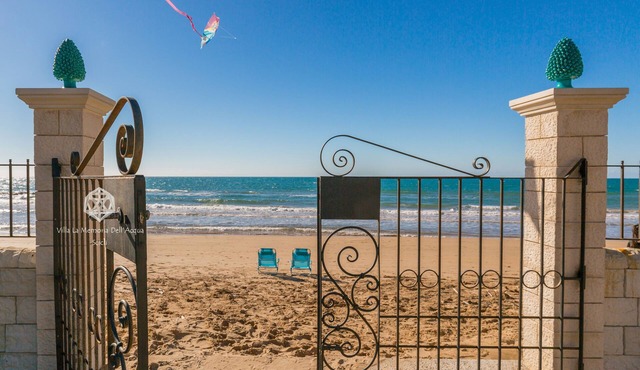 Group villa with direct access to the sea, private pool,free wi-fi, garden, bbq