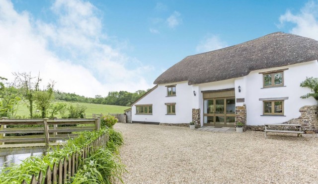 Groves Fishleigh, Hatherleigh