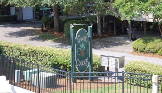 Guest Cottage 8G
