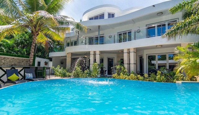 Guest-friendly 9BD/9BA party complex in central Sosua