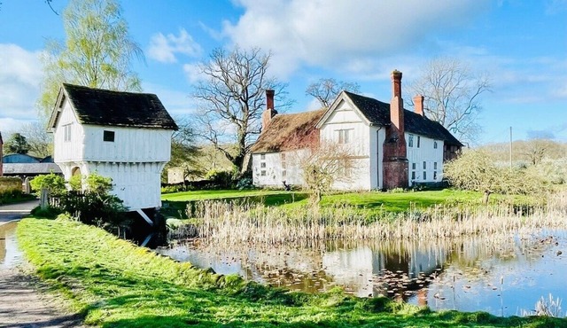 Guest Homes | Pool Cottage