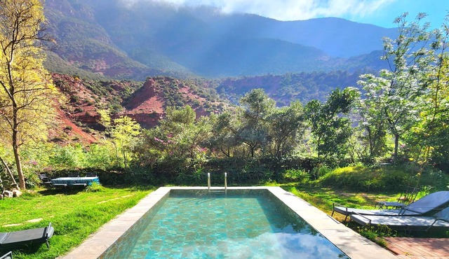 Guest house with swimming pool, waterfront, Ourika Valley
