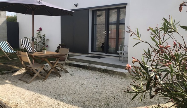 Guest Room “Chambre De Lucie” with Private Terrace, Garden, and Wi-Fi