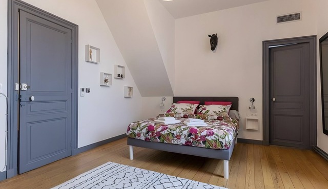 Guest Room 5 with Shared Terrace, Wi-Fi, and Air Conditioning
