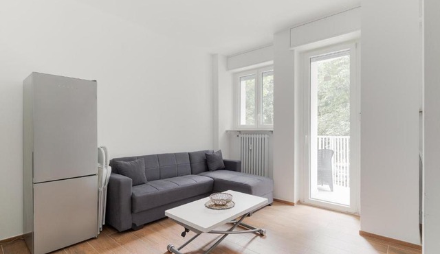 GuestHost - Bright & Comfy Apartment in Corvetto