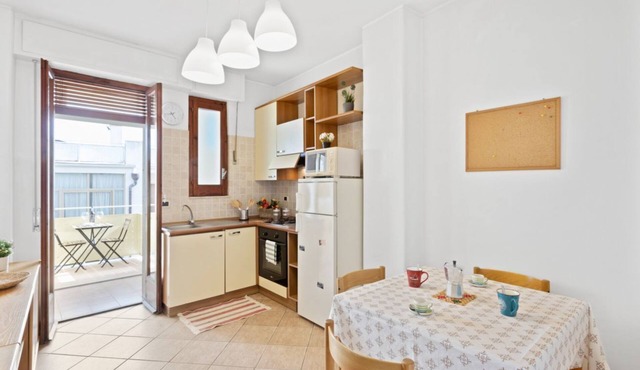 GuestHost - Comfortable 77 sqm apartment with two balconies (one with sea view), which can comfortably accommodate up to 4 people, located on the third floor of a building without lift. The property is located in Aci Castello, just 11 km from Catania, a