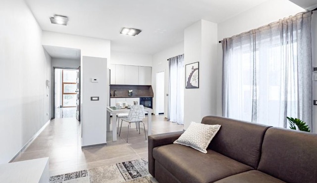 GuestHost - Garnopea Modern & Stylish Apartment with Balcony