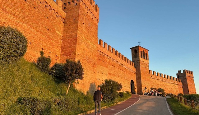 GuestHost - Gradara Comfy Apartment SMALL