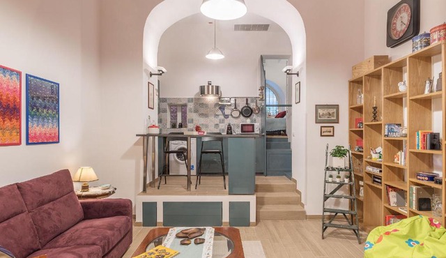 GuestHost - Monti Artistic Flat