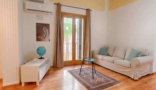 GuestHost - Piazza San Domenico Central Apt. near the Sea!