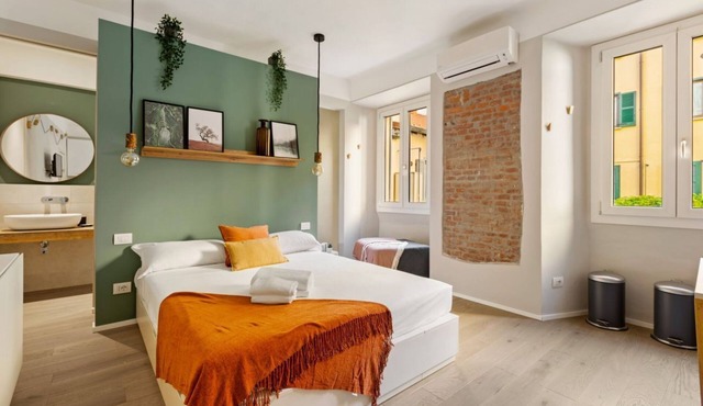 GuestHost - Simplon & Garibaldi Comfy Studio