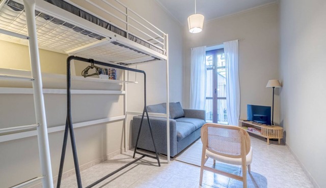 GuestHost - Spacious and modern apartment perfect for 6 guests is located in the San Salvario district, one of the central districts of Turin, famous for its Art Nouveau and Baroque buildings. We are in a strategic position: a few meters from the metro s