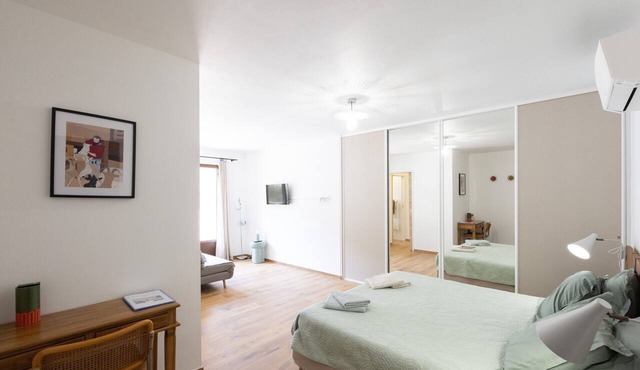 Guesthouse at the Farm "U Bene Stà - Rinicciu" with Mountain View, Wi-Fi, and Air Conditioning