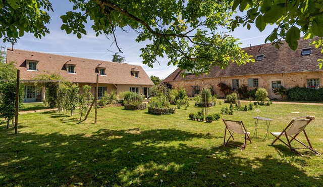 Guesthouse with friends or coworking for up to 14 people at Manoir de Vacheresse