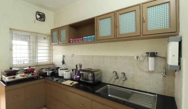 Guestlines Maple Suites