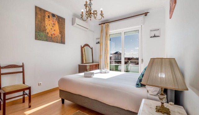 GuestReady - Bright 2BR Apartment in the heart of Graça