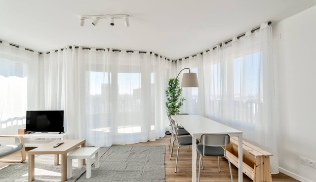 GuestReady - Bright Escape with City Views