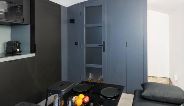 GuestReady - Cozy Souplex in front of Palais Royal