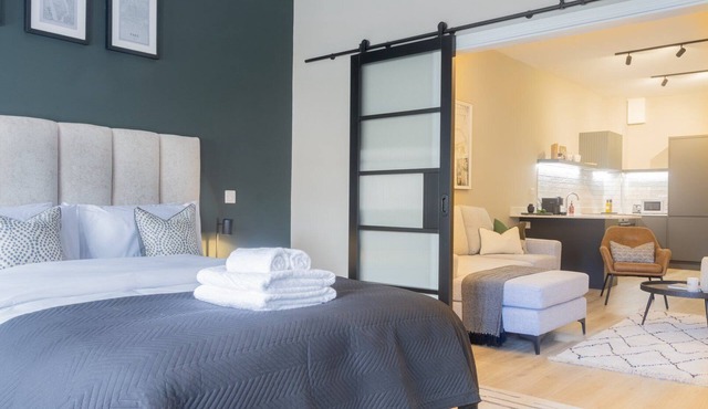 GuestReady - Luxurious living with sea views