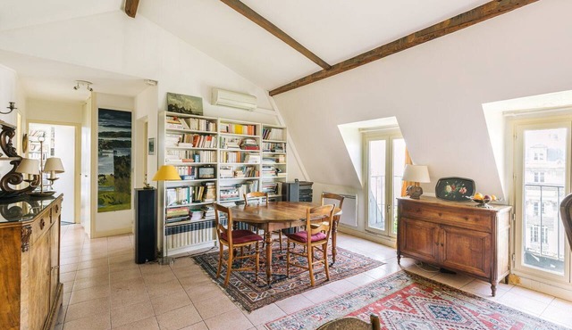 GuestReady - Rooftop escape near canal St. Martin