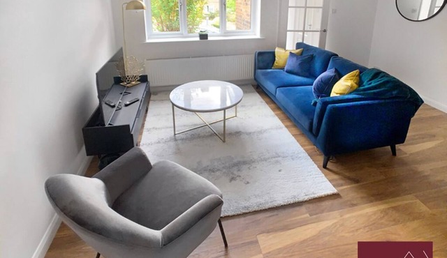 Guildford - Modern 2 Bedroom House