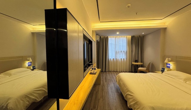 Guilin Tree Hotel