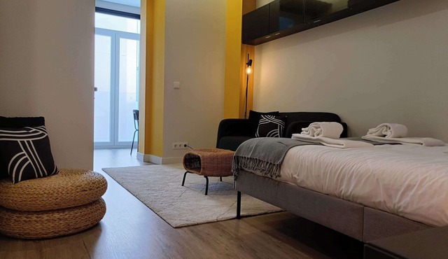 Gulbenkian Studio – Couples & Remote Work, AC