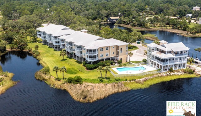 Gulf Breeze Condo #201- Private Boat Ramp! WiFi! Docks to be completed May 2026!