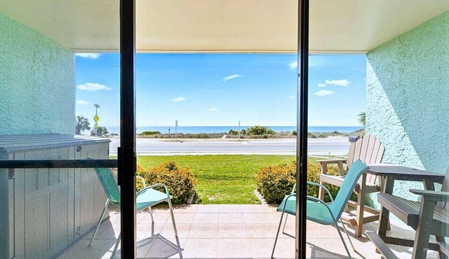 Gulf Front Ground Floor Condo with Pool, Sleeps 6