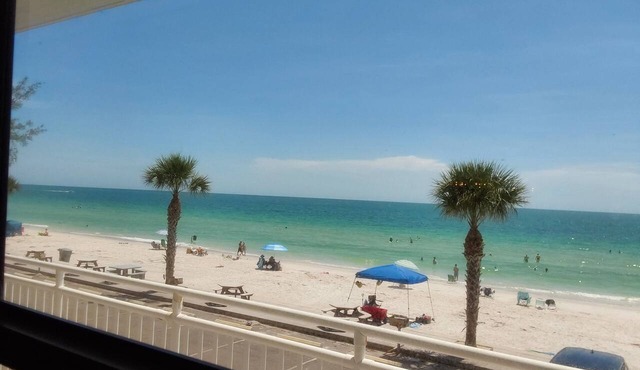 GULF FRONT SUNSETS 2BR/2B TREASURE ISLAND SUNSET BEACH
