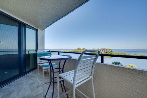 Gulf-Front Views: Coastal Hudson Condo!